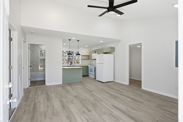 335 Columbia Ave, Centerville, TN 37033