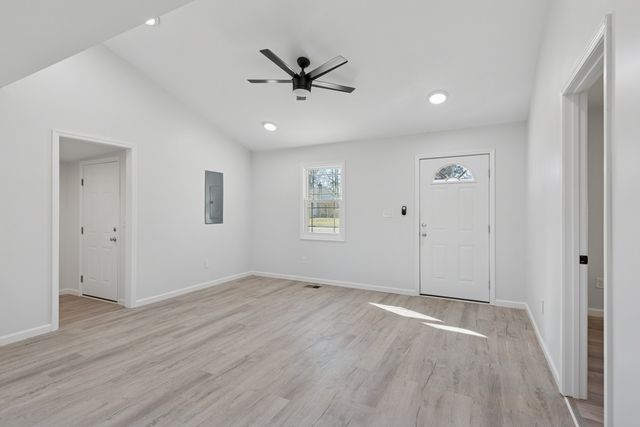 335 Columbia Ave, Centerville, TN 37033