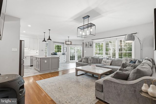 20618 BRIDGEPORT CT, Sterling, VA 20165