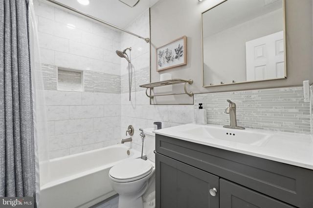 20618 BRIDGEPORT CT, Sterling, VA 20165