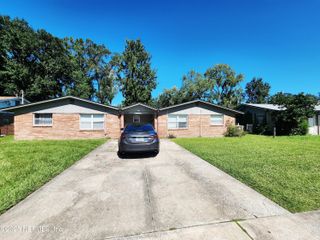 6067 LONGCHAMP Drive, Jacksonville, FL 32244