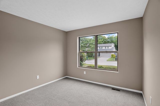 2893 Barrows Road, Columbus, OH 43232