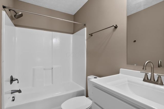 2893 Barrows Road, Columbus, OH 43232