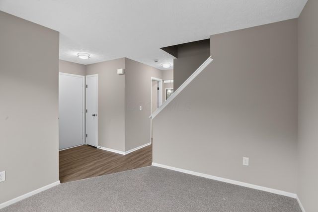 2893 Barrows Road, Columbus, OH 43232