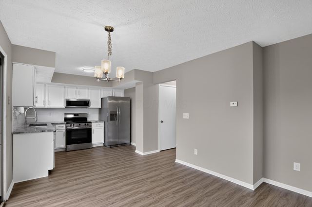 2893 Barrows Road, Columbus, OH 43232