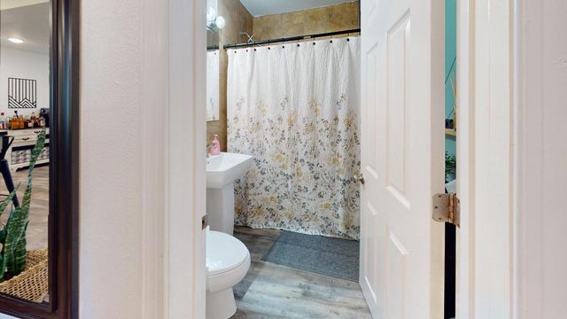 9205 S Chicago ROAD, Oak Creek, WI 53154