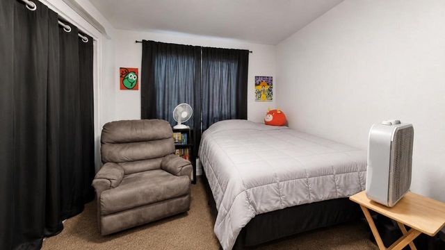 9205 S Chicago ROAD, Oak Creek, WI 53154