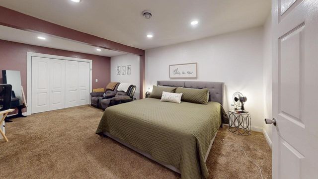 9205 S Chicago ROAD, Oak Creek, WI 53154