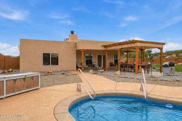 5083 Vista Chico Loop, Las Cruces, NM 88012