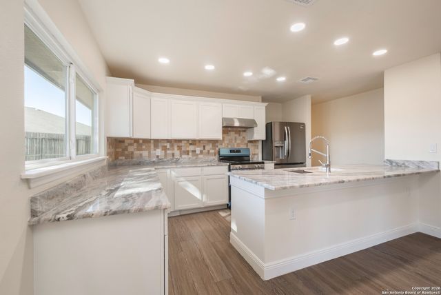 3330 Sackville Dr, San Antonio, TX 78247