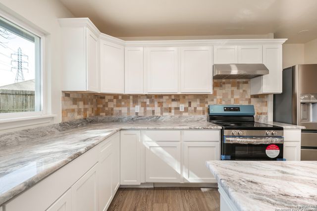 3330 Sackville Dr, San Antonio, TX 78247