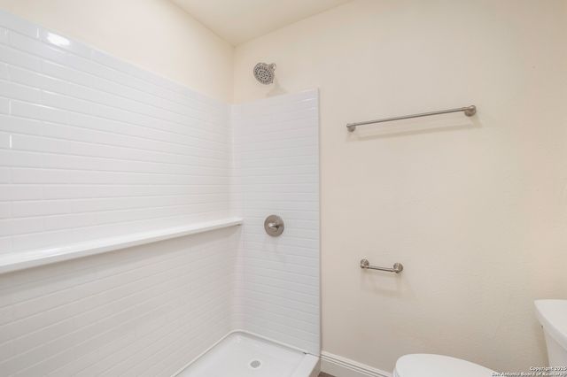 3330 Sackville Dr, San Antonio, TX 78247