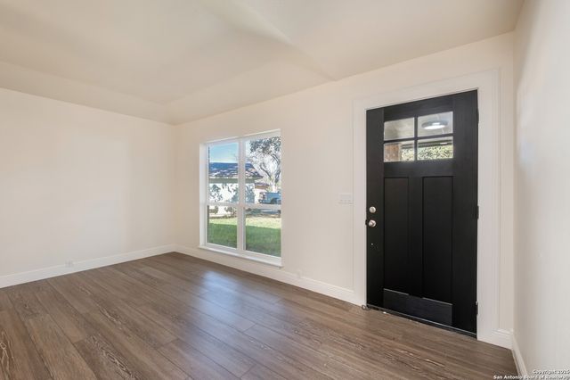 3330 Sackville Dr, San Antonio, TX 78247