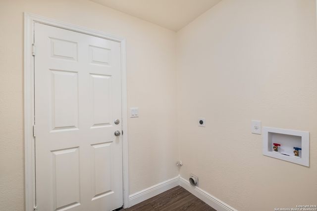 3330 Sackville Dr, San Antonio, TX 78247