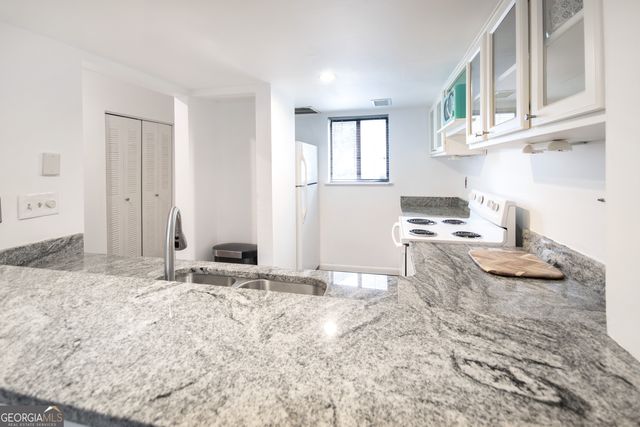 19 Finch Trail NE, Atlanta, GA 30308