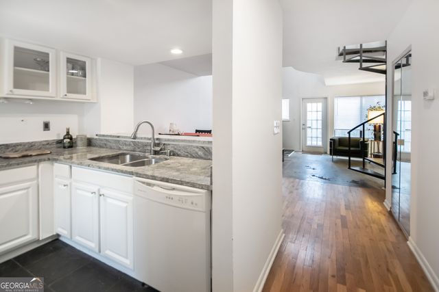 19 Finch Trail NE, Atlanta, GA 30308