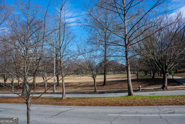 19 Finch Trail NE, Atlanta, GA 30308