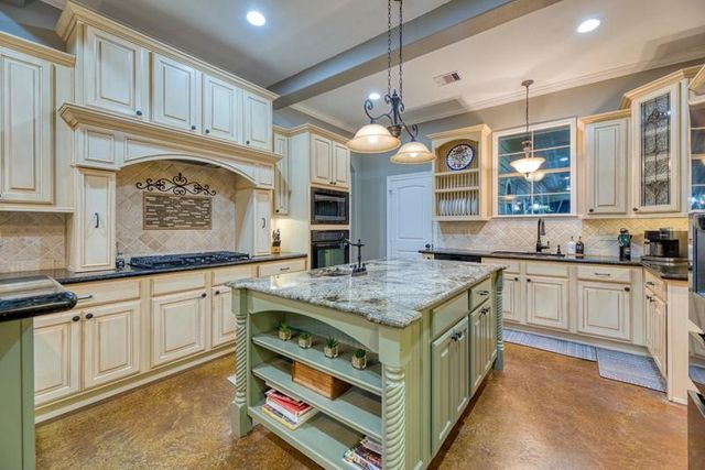 127 Anna Springs Lane, Montgomery, TX 77356