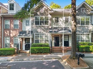 1115 Glenridge Place NE, Sandy Springs, GA 30342