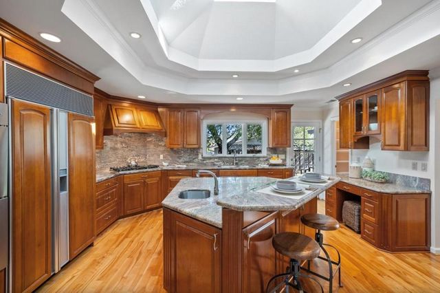 18074 Daves Avenue, Monte Sereno, CA 95030