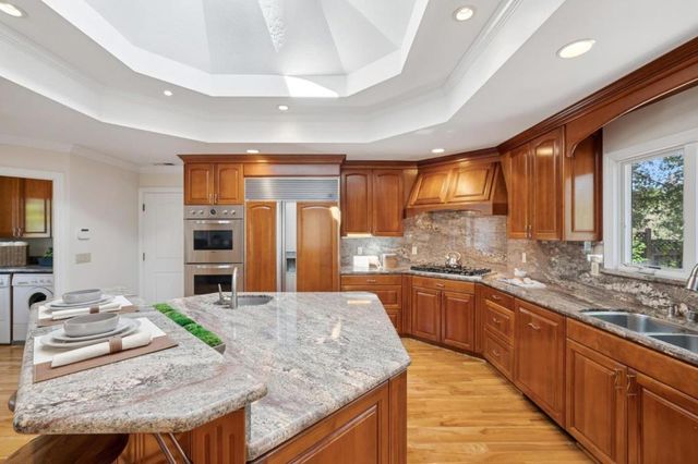 18074 Daves Avenue, Monte Sereno, CA 95030