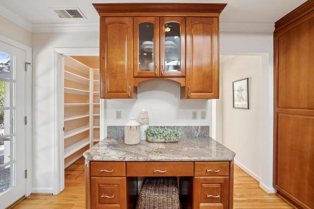 18074 Daves Avenue, Monte Sereno, CA 95030