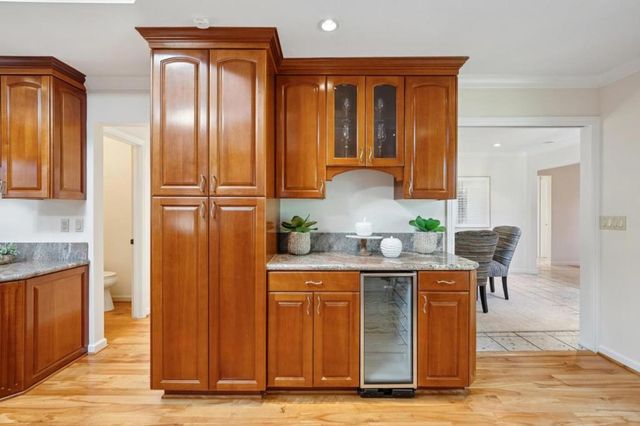 18074 Daves Avenue, Monte Sereno, CA 95030