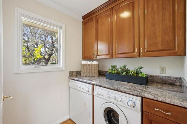 18074 Daves Avenue, Monte Sereno, CA 95030