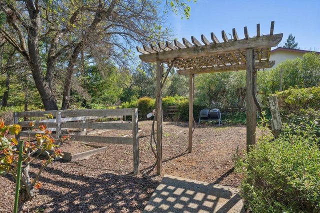 18074 Daves Avenue, Monte Sereno, CA 95030
