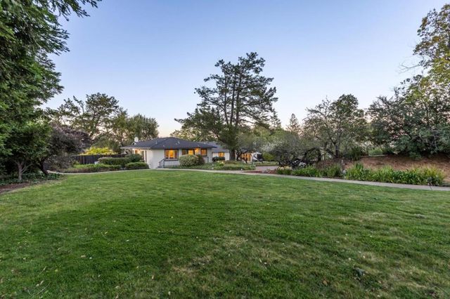 18074 Daves Avenue, Monte Sereno, CA 95030