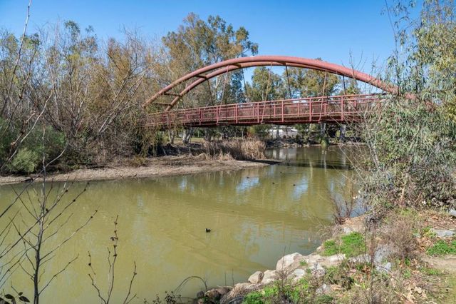 18074 Daves Avenue, Monte Sereno, CA 95030