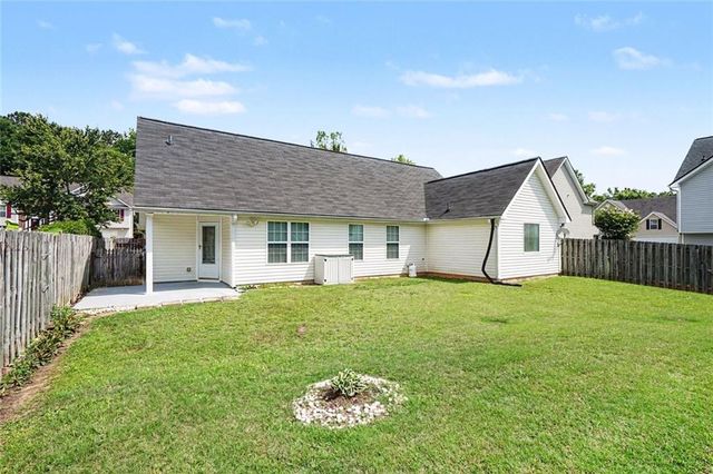 1496 Virgil Pond Lane, Loganville, GA 30052