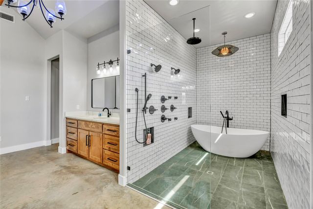 3763 County Road 1110, Rio Vista, TX 76093