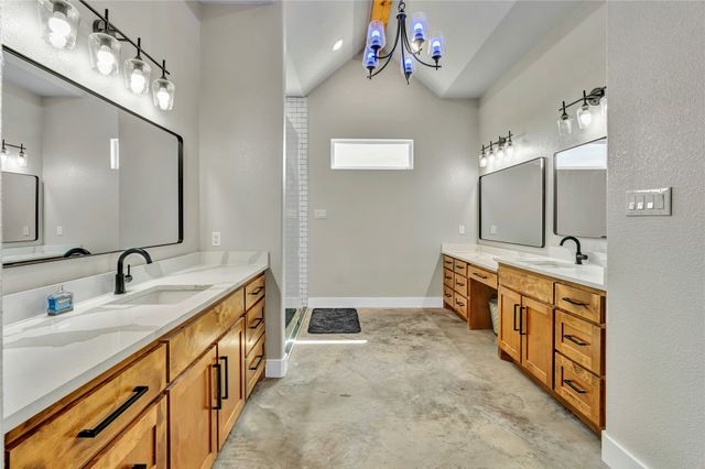 3763 County Road 1110, Rio Vista, TX 76093