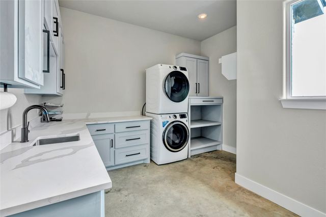 3763 County Road 1110, Rio Vista, TX 76093