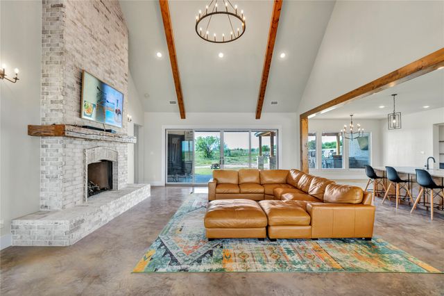 3763 County Road 1110, Rio Vista, TX 76093