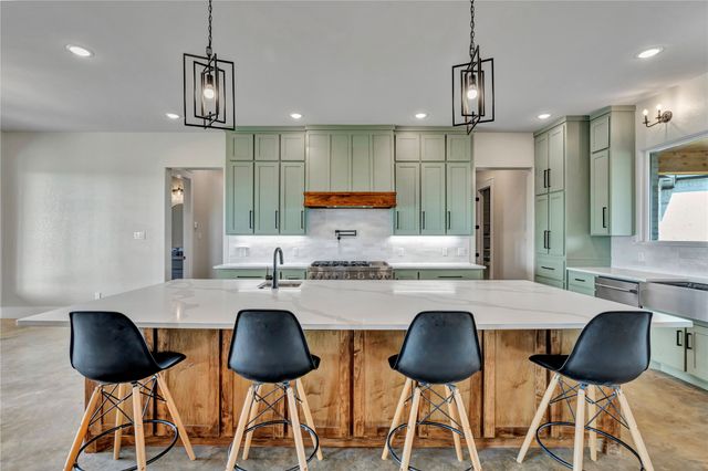 3763 County Road 1110, Rio Vista, TX 76093