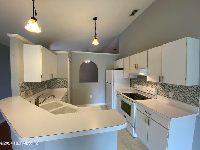 11486 KIMBERLY FOREST Drive, Jacksonville, FL 32246