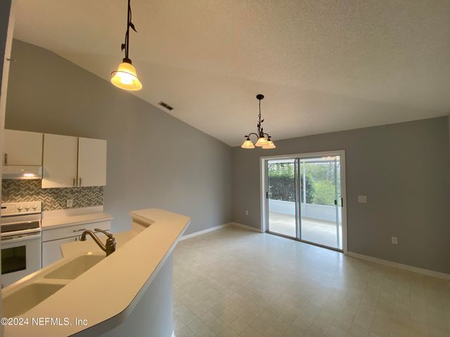 11486 KIMBERLY FOREST Drive, Jacksonville, FL 32246