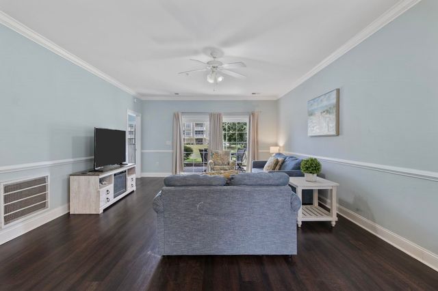 4879 Luster Leaf Cir Apt 105, Myrtle Beach, SC 29577