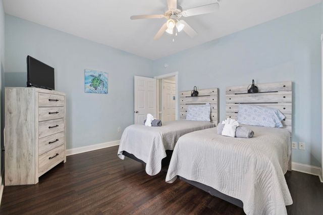 4879 Luster Leaf Cir Apt 105, Myrtle Beach, SC 29577