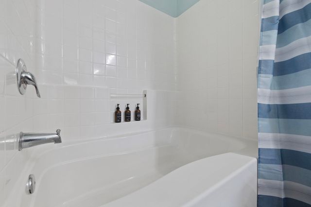 4879 Luster Leaf Cir Apt 105, Myrtle Beach, SC 29577