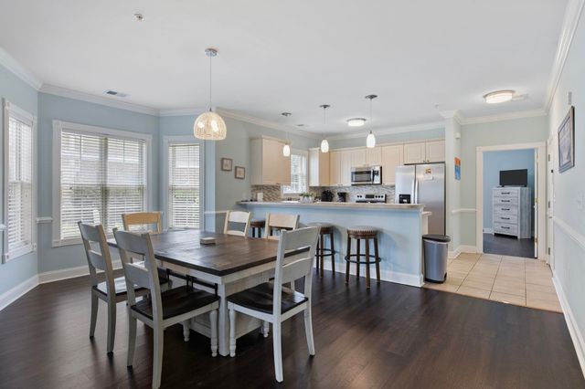 4879 Luster Leaf Cir Apt 105, Myrtle Beach, SC 29577