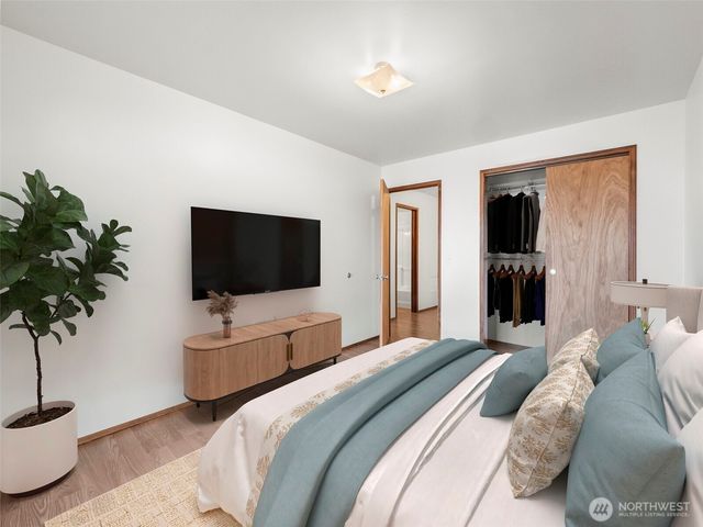 913 E Herron Blvd, Lakebay, WA 98349