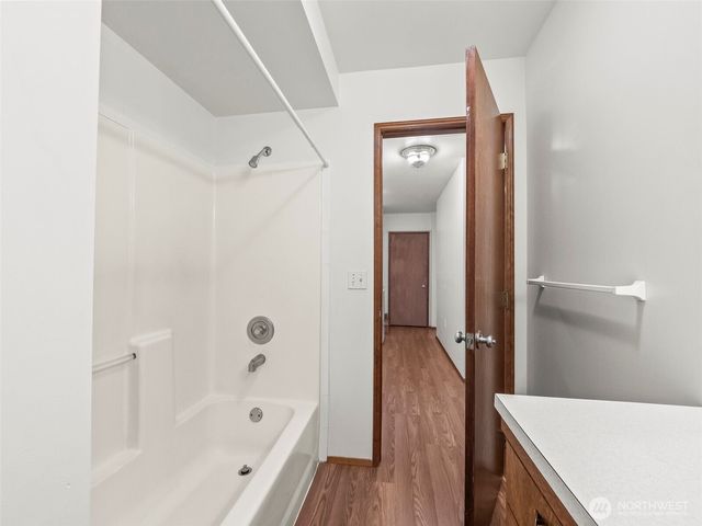 913 E Herron Blvd, Lakebay, WA 98349