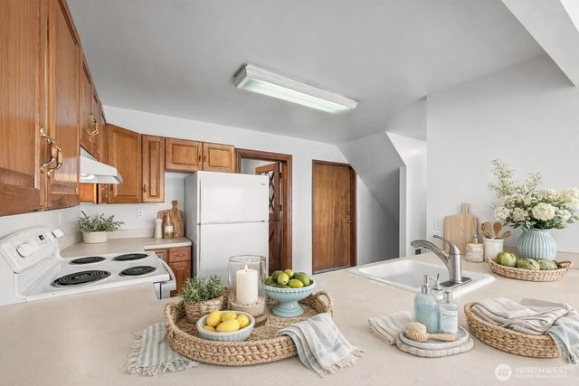 913 E Herron Blvd, Lakebay, WA 98349