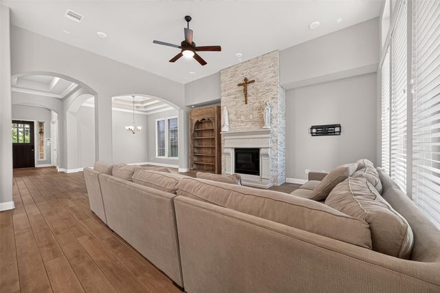 18719 Evanhale Bend Drive, Cypress, TX 77429