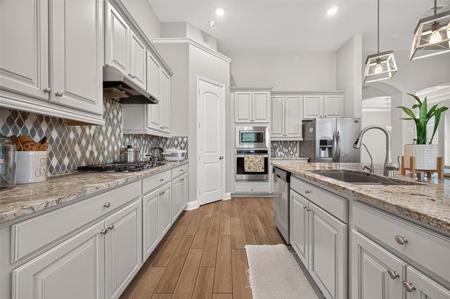18719 Evanhale Bend Drive, Cypress, TX 77429