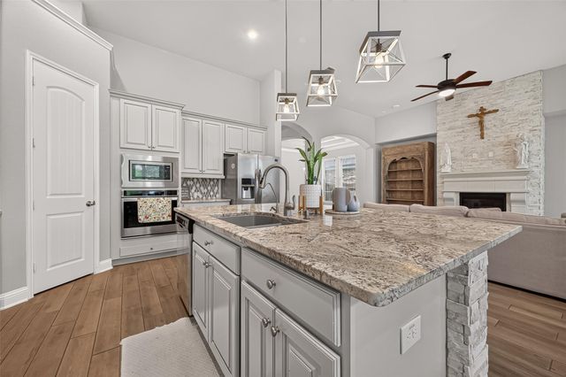 18719 Evanhale Bend Drive, Cypress, TX 77429