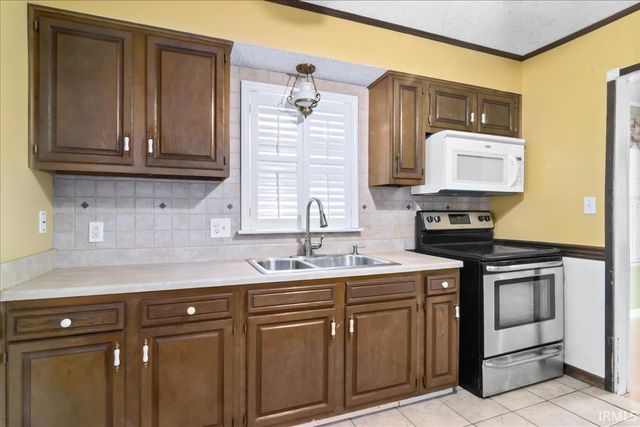 1509 S Saint James Boulevard, Evansville, IN 47714